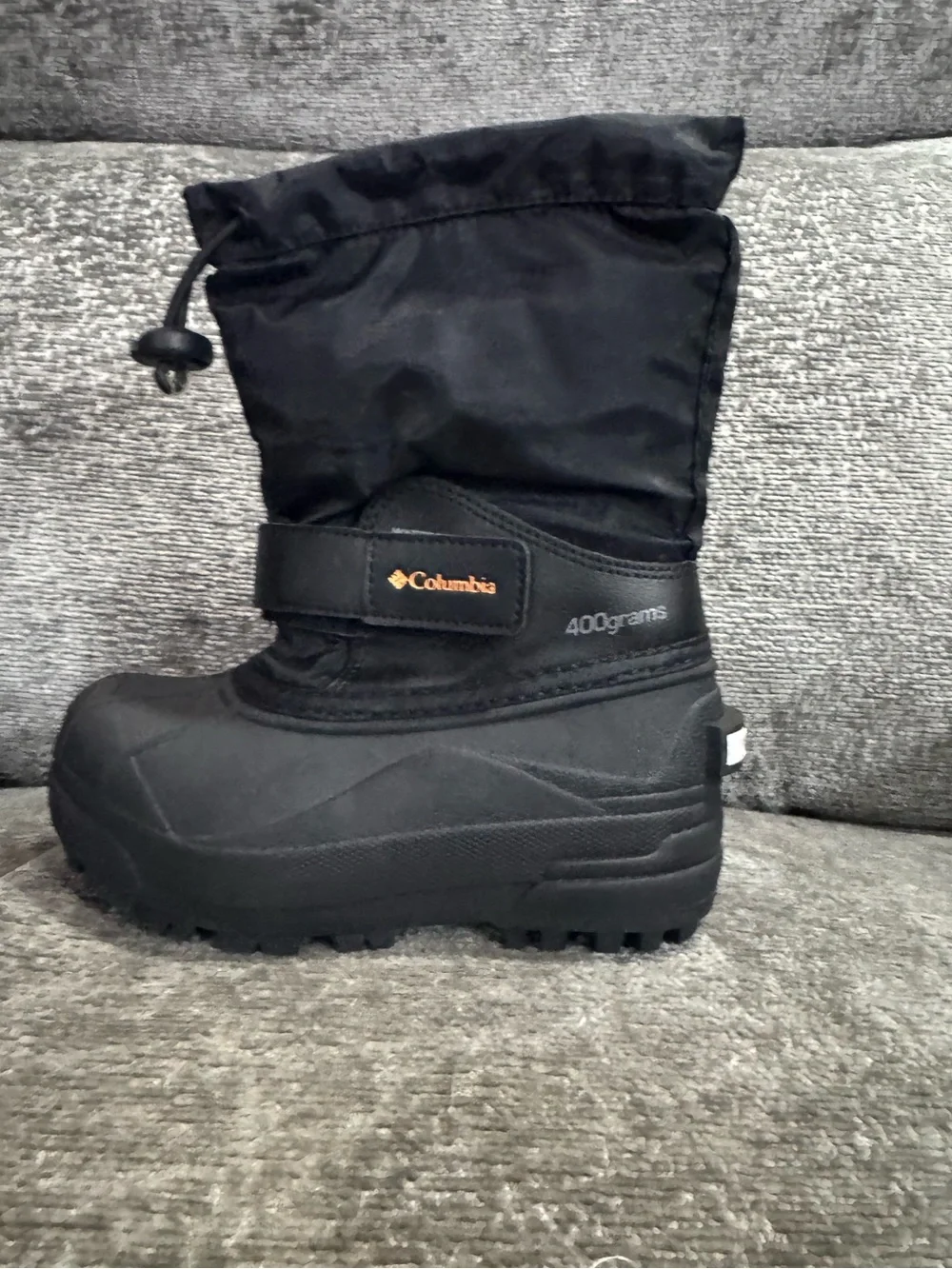 Columbia all black